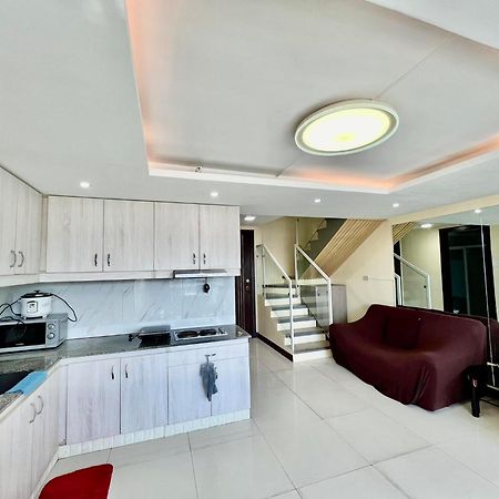 2 Bedroom Condo Unit With City And Mountain View Cebu Eksteriør billede