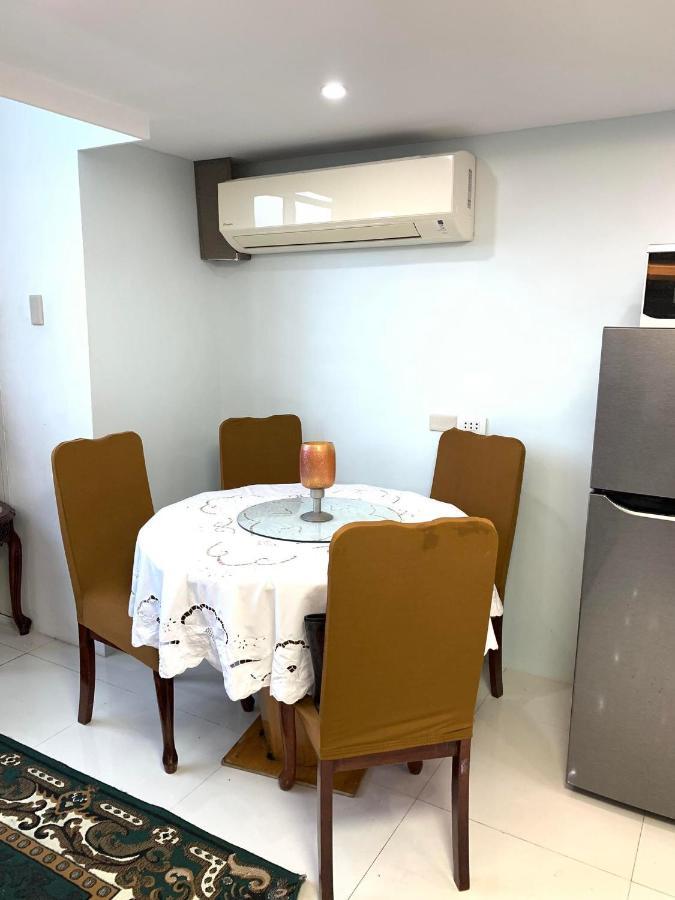 2 Bedroom Condo Unit With City And Mountain View Cebu Eksteriør billede