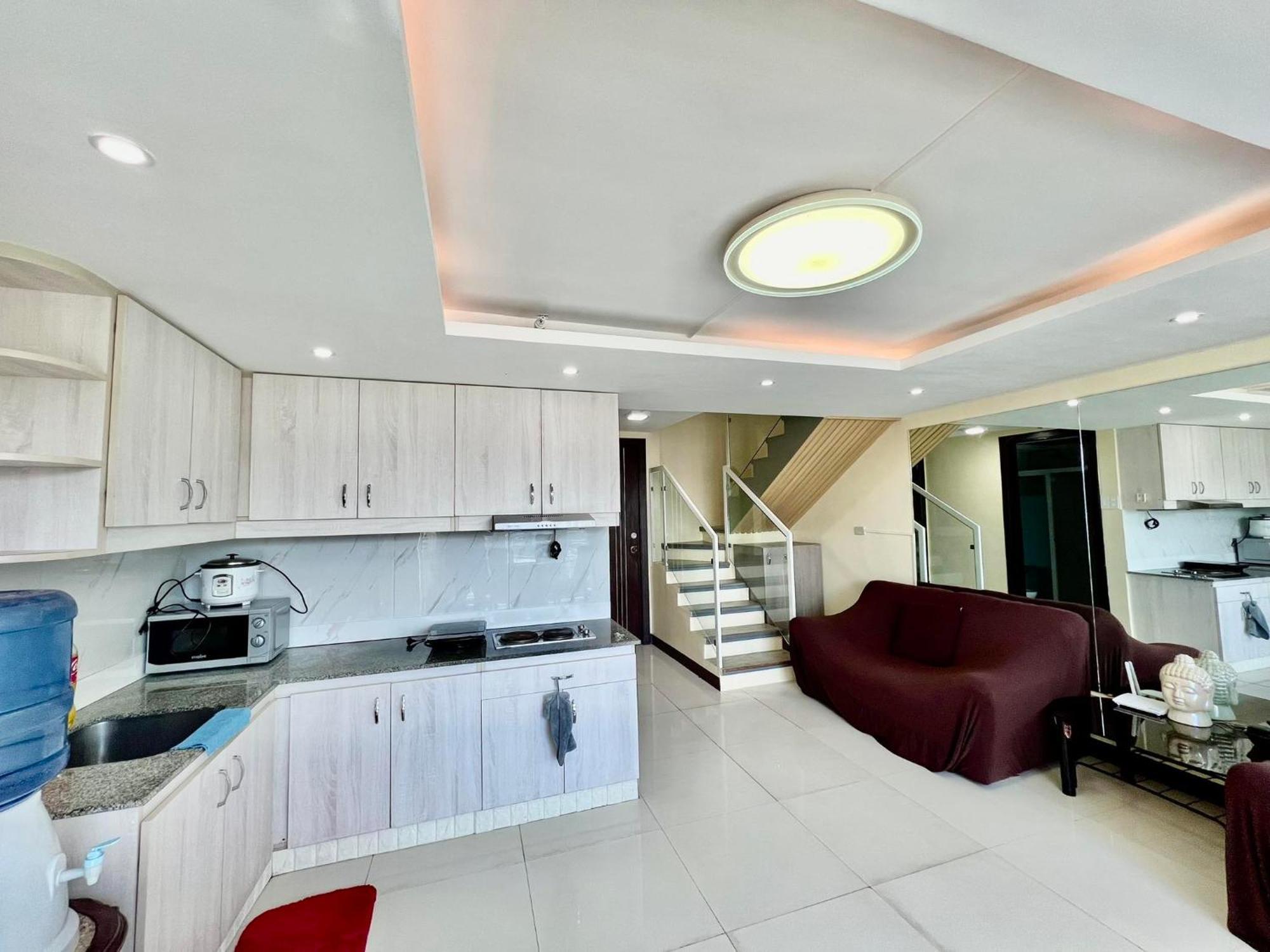 2 Bedroom Condo Unit With City And Mountain View Cebu Eksteriør billede